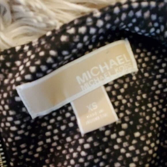 Cute black and white Michael Kors tank size XS - Picture 2 of 7